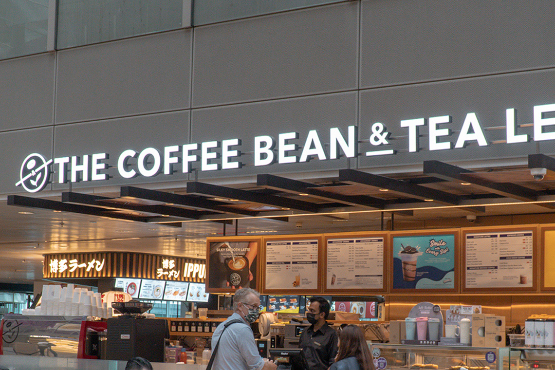 The Coffee Bean & Tea Leaf adalah cafe yang tepat untuk pecinta kopi maupun teh