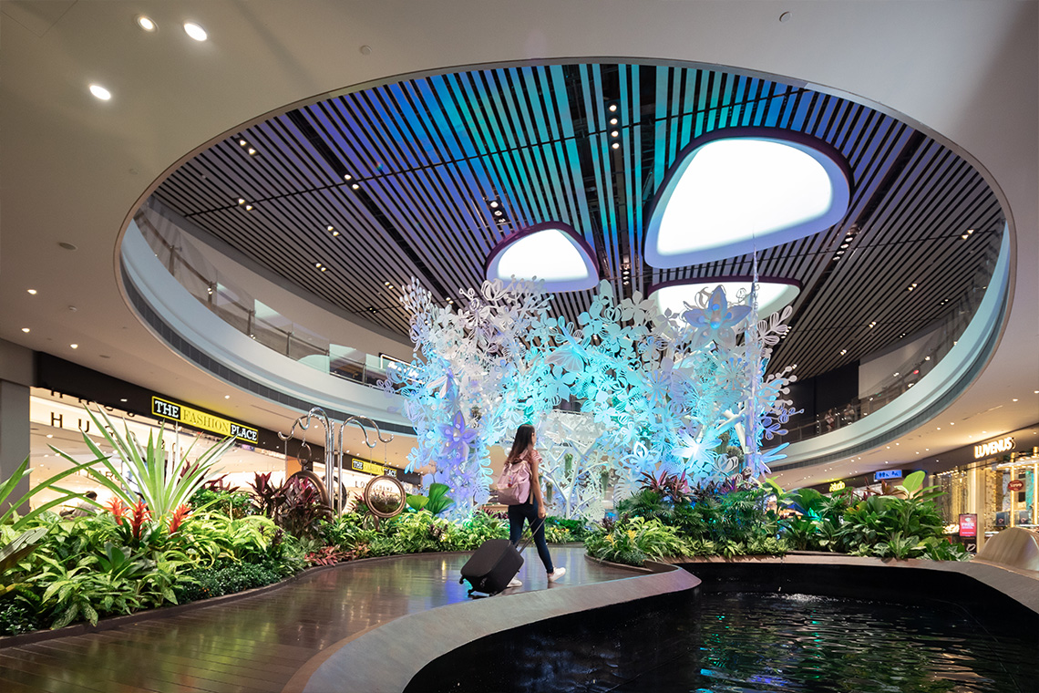 Changi Terminal 4 punya berbagai spot foto Instagrammable.