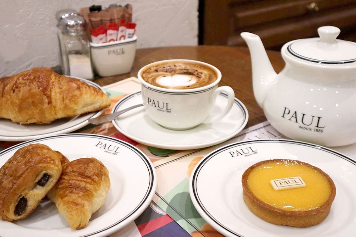 Alt image: PAUL adalah cafe di Changi Airport yang menyediakan snack dan hidangan ala Prancis.