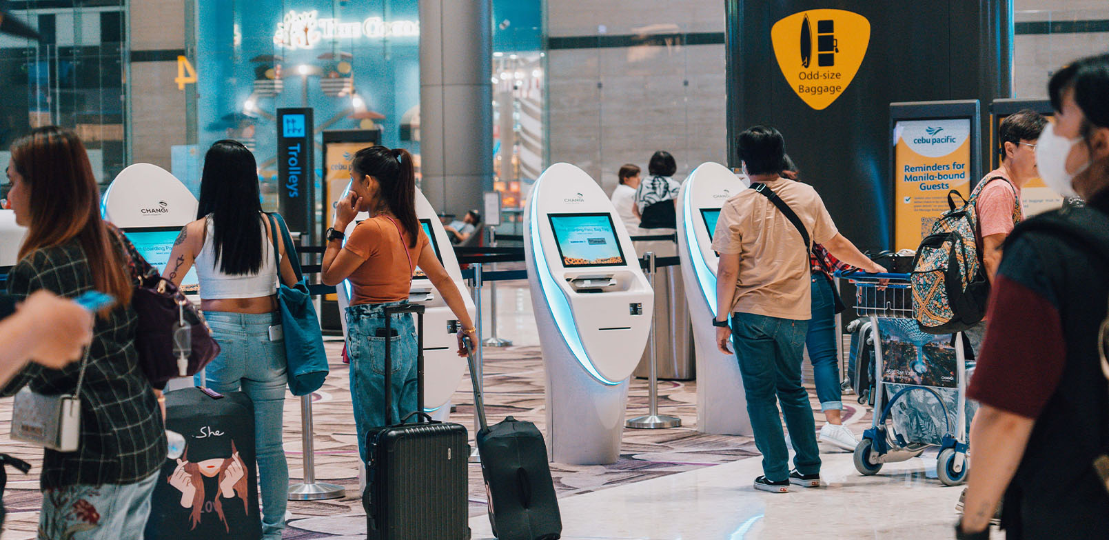 Mudahnya cara check-in di Changi Airport.