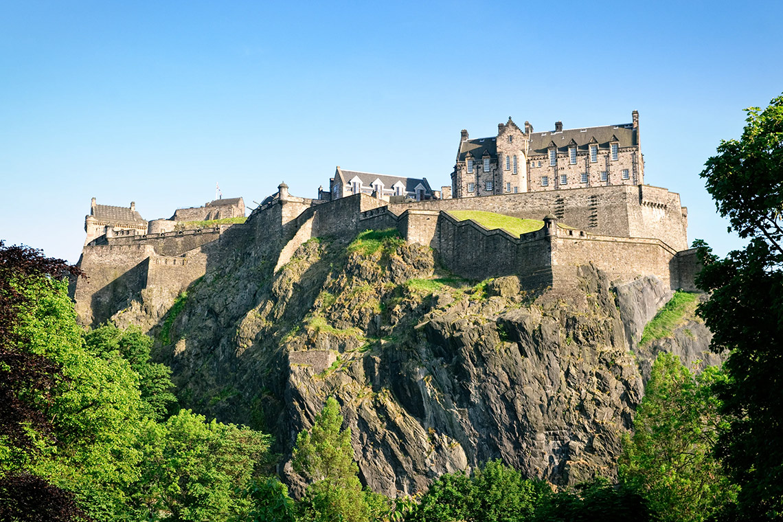 Salah satu pemandangan terindah di dunia bisa dilihat di Edinburgh.