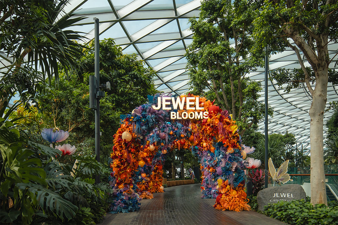 Jewel Blooms, salah satu tempat wisata anak di Changi Airport.