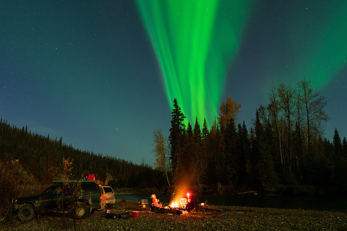 Pemandangan aurora Norwegia saat musim dingin.