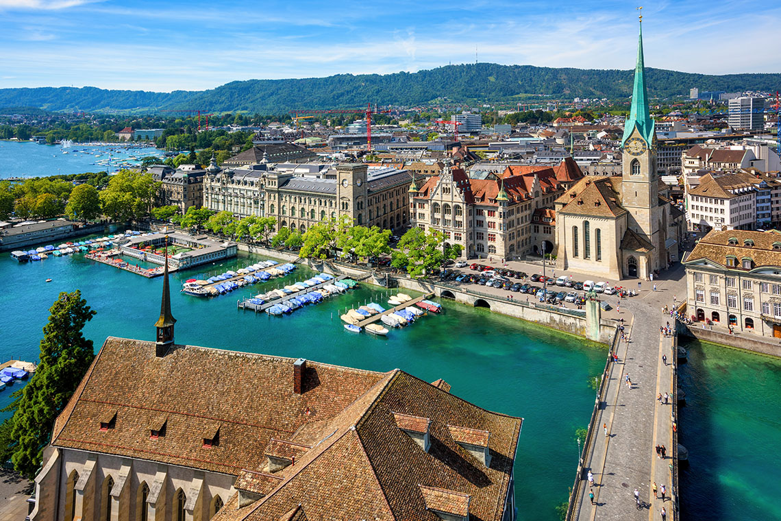 Zurich adalah wisata Eropa yang punya pemandangan alam dan kota yang menawan.