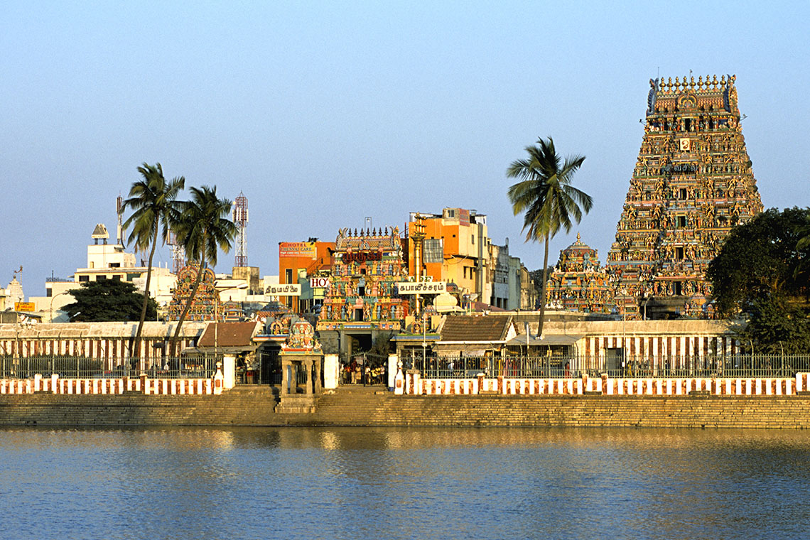 Keindahan arsitektur Kapaleeshwarar Temple di Chennai, tempat wisata di India.