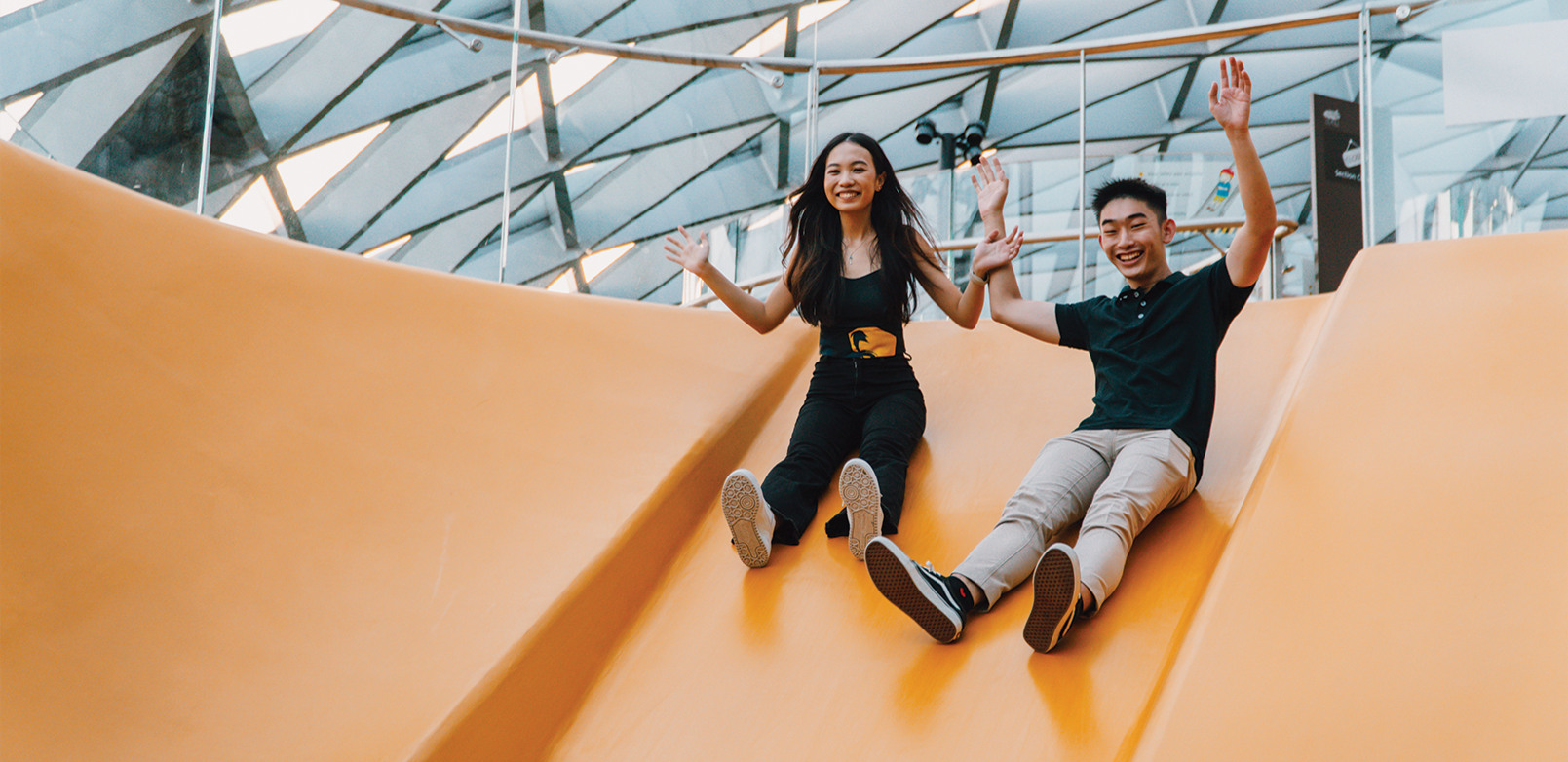 Changi Airport Bisa Jadi Tempat Nge-date Unik Apa pun Itu Love Language si Dia!